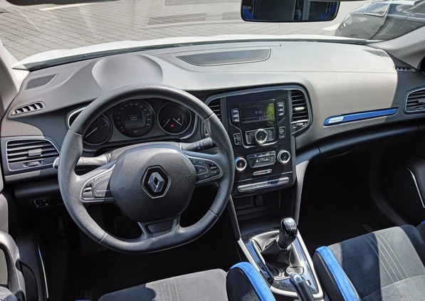 Renault Megane cena 46900 przebieg: 61362, rok produkcji 2019 z Przedecz małe 326